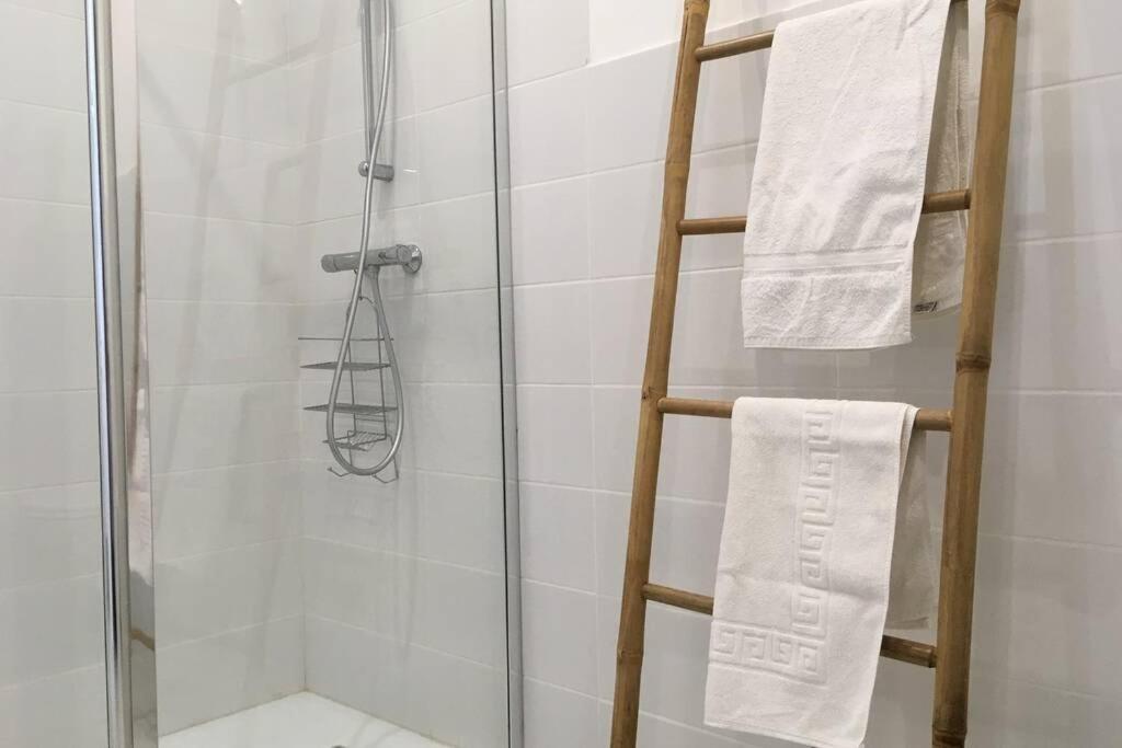 Appartement De 75 M2 Dans Maison Familiale Saint-Antonin-Noble-Val Dış mekan fotoğraf